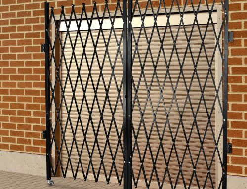 Solusi Store Security Gate dengan Folding Security Gates