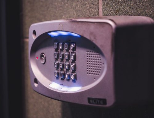 Elevator Control: Solusi Otomasi & Kendali Keamanan Lift Terpadu