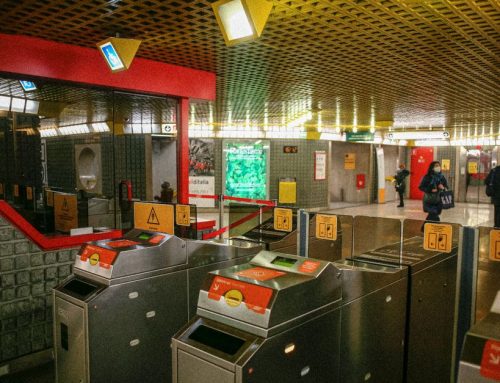 Data Center Security Gate: Sistem Gerbang Pencegah Tailgating