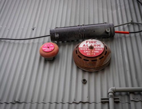 Early Warning System Data Center Sejak Anomali Kecil Muncul