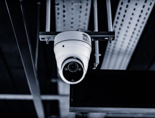 Monitoring Camera Server Room Rekam Setiap Detail Penting