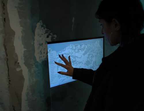 Interactive Monitor untuk Kantor dan Sekolah