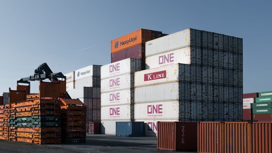 Distributor Smart Port Solution