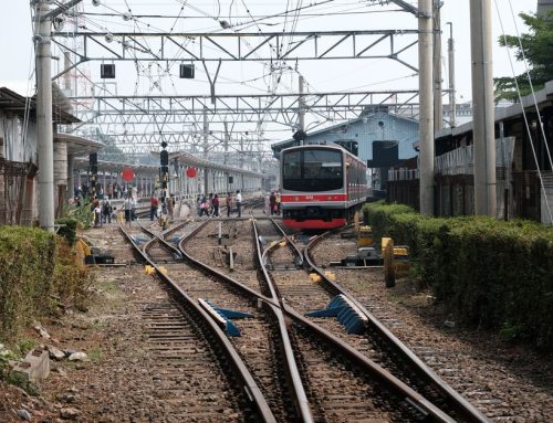Telaah AI Passenger Monitoring untuk Evaluasi Seri Hikvision